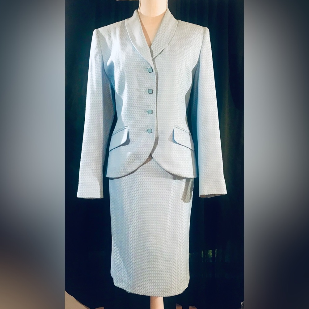 Vintage Sag Harbor Powder Blue Jacquard 2 Piece Skirt Suit Set Size 10